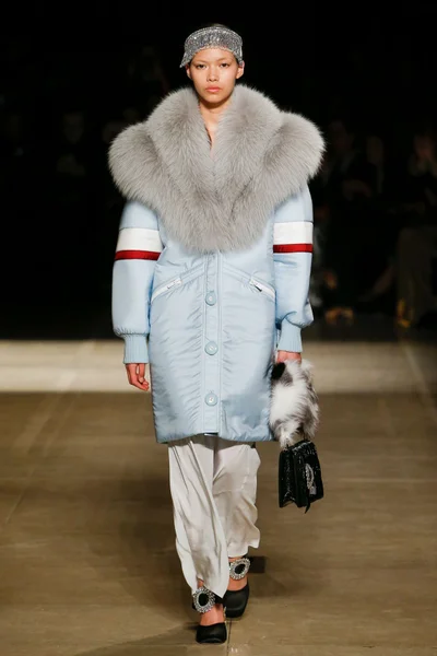 Look 38